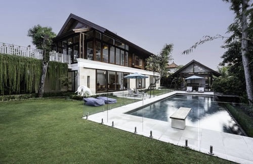 Berawa Villa | Modern 6BR Luxury Villa ★ Best Location in Canggu ★ Child Friendly ★ Fast Wifi