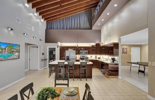 Survey Creek Villa | Modern 6BR Villa Resort Style Pool on Golf Course