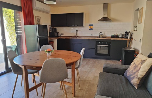 El Perello Wohnung | Modern and comfortable apartment with shared swimming pool