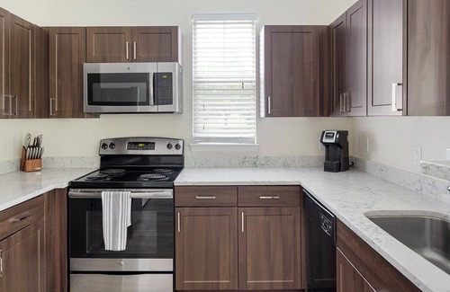 West Chester Wohnung | Modern Apartment in Prime Location (ID1371X699)