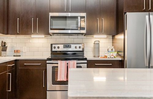 Beachwood Wohnung | Modern Apartment in Prime Location (ID2685X5)