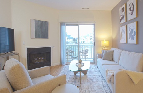 Holland Wohnung | Modern Apartment in Prime Location (ID7986X22)