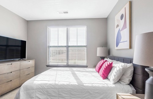 Perrysburg Wohnung | Modern Apartment in Prime Location (ID3676X65)