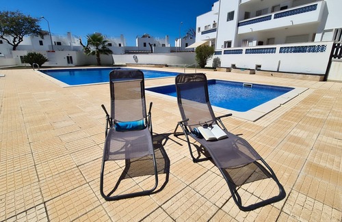 Santa Luzia Wohnung | Moderne Wohnung (T2) mit 2 Pools in sehr ruhiger Strandnähe