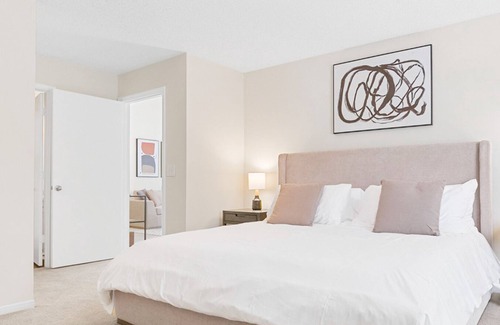 Winston - Salem Wohnung | Modern Apartment in Prime Location (ID6949X45)