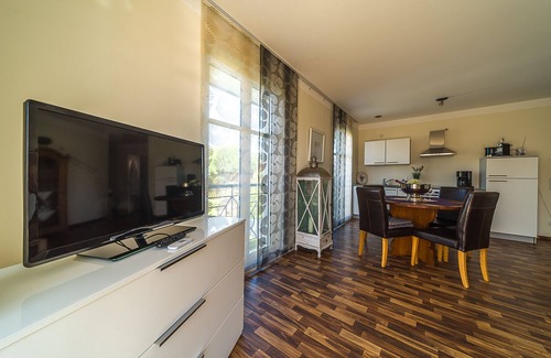 Venningen Wohnung | Moderne Ferienwohnung "Villa Toskana"