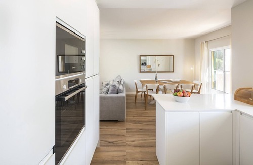 Benagil Haus | Modern apartment with sea views, terrace