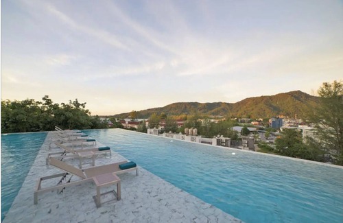 Kamala Eigentumswohnung | Modern apt, full sea View, 4 min walk to kamala beach, pick up Airport service