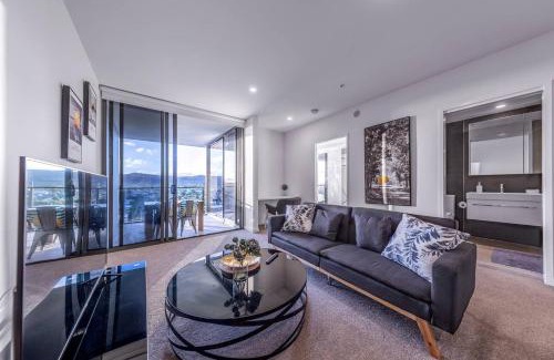 Toowong Wohnung | Modern APT in Toowong with Mountain View