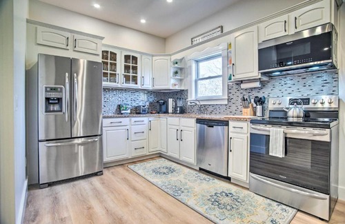 Lagoon Heights Wohnung | Modern Apt Near Marthas Vineyard Beaches!