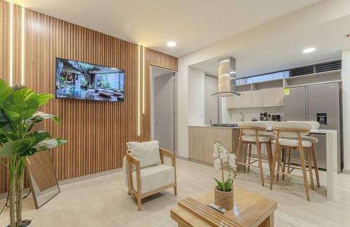 Patio Bonito Wohnung | Modern apt near Provenza and Lleras