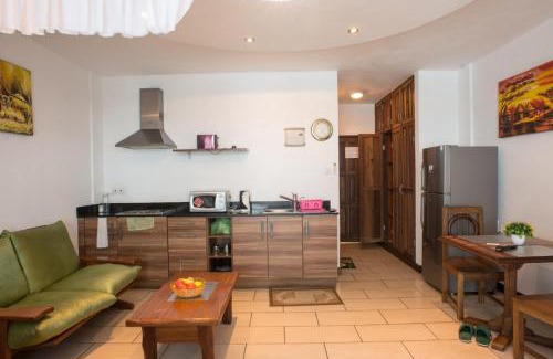 Bamburi Wohnung | Modern Beach Front Studio Apartment - B44