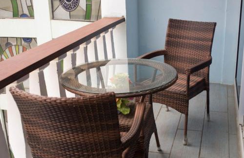 Bamburi Wohnung | Modern Beach Front Studio Apartment - B44