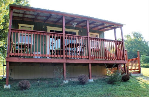 Kingston Kabine | Modern Boho cabin near the Buffalo and all the trails!