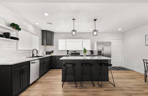 Lewiston Haus | Modern Bungalow. Close to St. Joseph's hospital and Lewis Clark State College