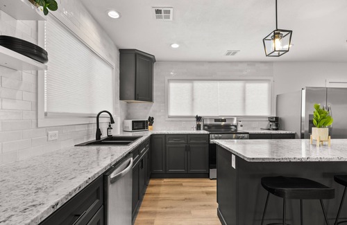 Lewiston Haus | Modern Bungalow. Close to St. Joseph's hospital and Lewis Clark State College