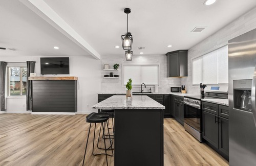 Lewiston Haus | Modern Bungalow. Close to St. Joseph's hospital and Lewis Clark State College