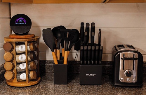 Slatyfork Farm Kabine | Modern Cabin 15 min to Snowshoe Ski Resort, Sauna, Hot Tub with Mountain Views