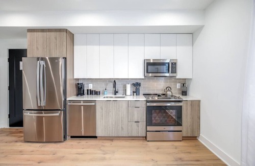 Southeast Hotel | Modern Capitol Hill Apartment with Balcony - 3 Min Walk to Metro!