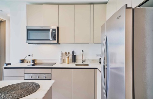 San Jose Wohnung | Modern central Apt w views +Concierge+Parking+Gym
