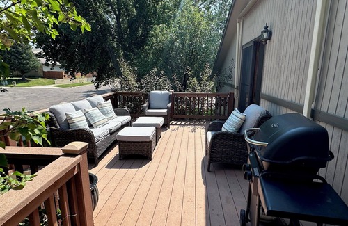 Casper Haus | Modern Comforts - Stay/Work/Play