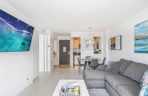 East Fort Lauderdale Hotel | Modern Condo by the Beach, Water Taxi Stop, Prime Location!