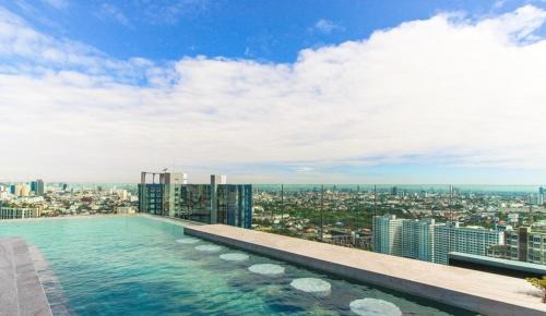 Phra Khanong Nuea Wohnung | Modern condo nr BTS ONNUT WIFI