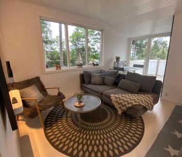 Arsta Havsbad Villa | Modern Cottage in Årsta Havsbad Stockholm, Sweden