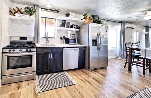 Toquerville Haus | Modern Downstairs Suite in Zion