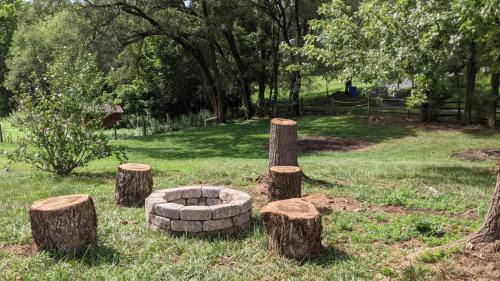Adamstown Haus | Modern Farm Home Wt Large Parking, Front Porch