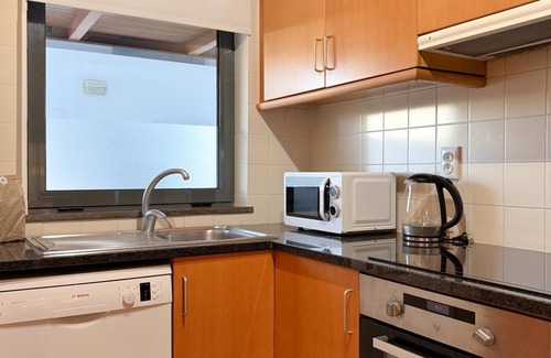Telheiro Wohnung | Modern flat in gated complex with pool
