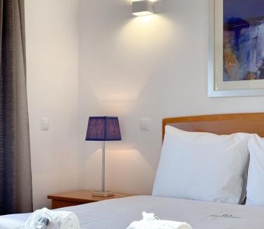 Telheiro Wohnung | Modern flat in gated complex with pool #1927