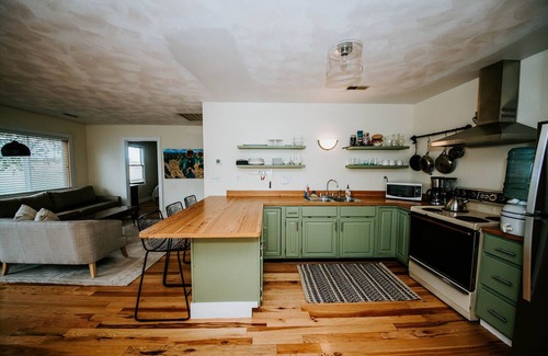 Battle Creek Haus | Modern Flat on Organic Farm