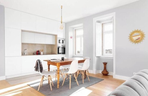 Santa Maria Maior Wohnung | "Modern Flat with Balcony Overlooking Tagus River, Near Castelo