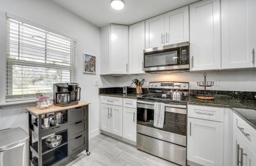 Oakland Haus | Modern Florida Bungalow 3 Miles to Winter Garden!