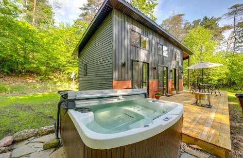 Paris Haus | Modern Hersey Tiny Home with Private Hot Tub!