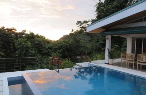 Nosara Haus | Modern Hill top Home with a Beautiful Tropical View