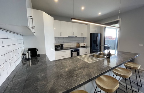 Mansfield Haus | Modern Home Away From Home