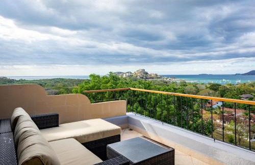 Playa Flamingo Haus | Modern, Immaculate Unit in Flamingo with Spectacular Ocean Views