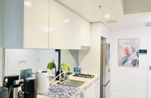 Ascot Wohnung | Modern inner city apartment with river views, WiFi & AC in lovely Hamilton