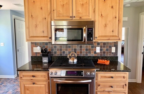 Cassopolis Haus | Modern Lakefront Home w/Fireplace near Ski Resort and Notre Dame