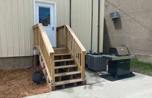 Webster Wohnung | Modern Loft in Historic Building on Main Street.