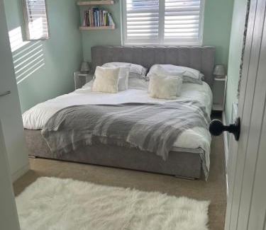 Billericay Wohnung | Modern Luxe Maisonette Near Station With Free Parking