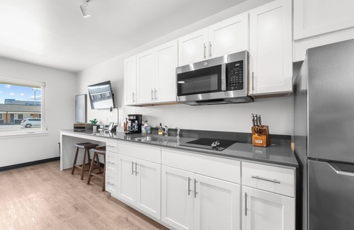 Cedar Falls Wohnung | Modern Micro-Studios in Cedar Falls - Falls Edge Studios