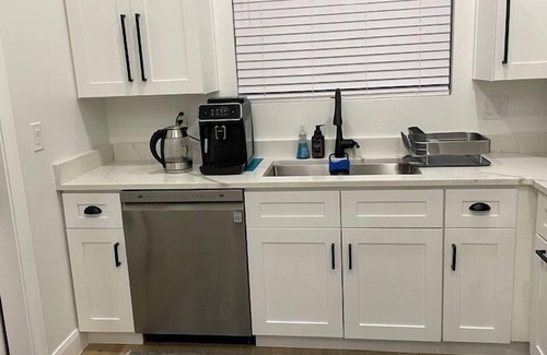 Wolf Creek Haus | Modern Mountain Escape | Cozy Retreat with Stunning Views