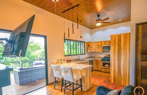 Platanillo Haus | Modern Mountain View Home by Nauyaca Waterfall