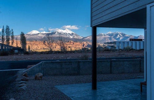 Moab South Valley Haus | BRANDNEUES Haus mit Bergblick und privatem Whirlpool!