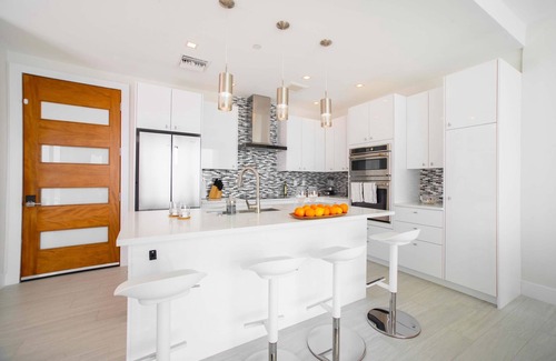 Northwest Point Eigentumswohnung | Modern Oceanfront 1 Bdr Condo /w Pool + Diving