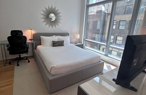 Central New York City Wohnung | Modern One Bedroom in the Heart of Midtown West