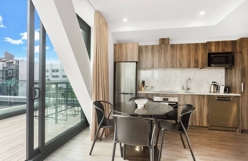 Parnell Wohnung | Modern Parnell Retreat | Large Balcony Views, Parking & Gym